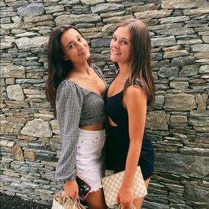 Meet your Posher, Georgia